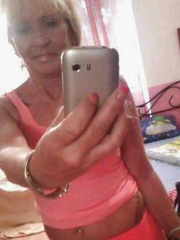 Blanche, 61 ans, site cougar à Cannes