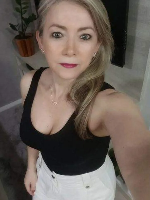 Lucie, 42 ans, site cougar à Nancy