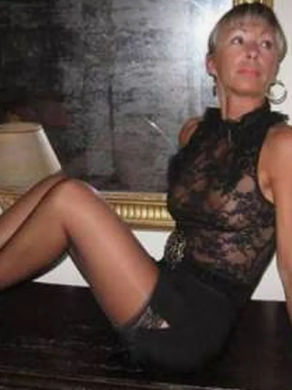 Elena, 50 ans, site cougar à Nice