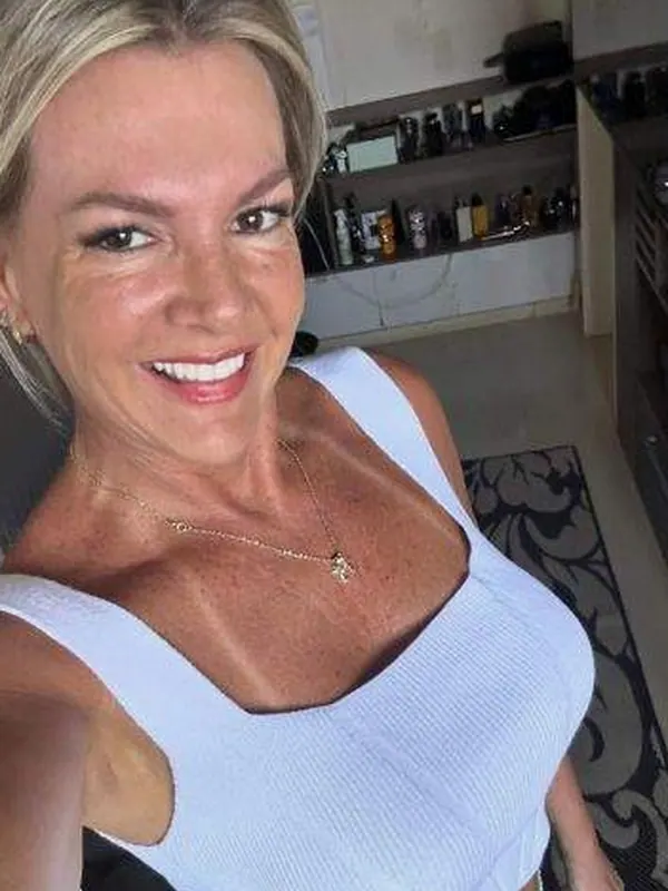 Constance, 46 ans, site cougar à Pau