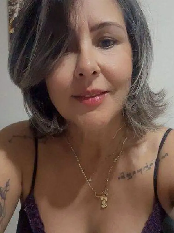 Djamila, 50 ans, site cougar à Pau