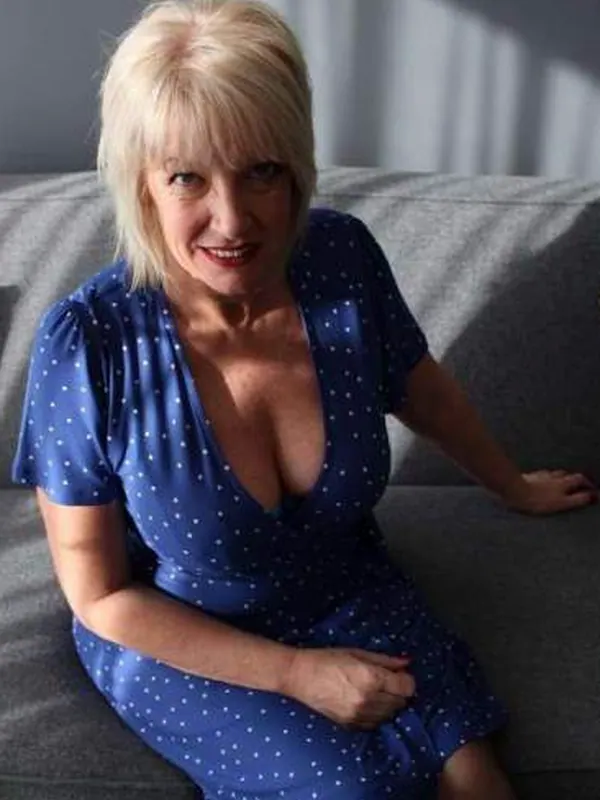 Julie, 46 ans, site cougar à Saint-Etienne